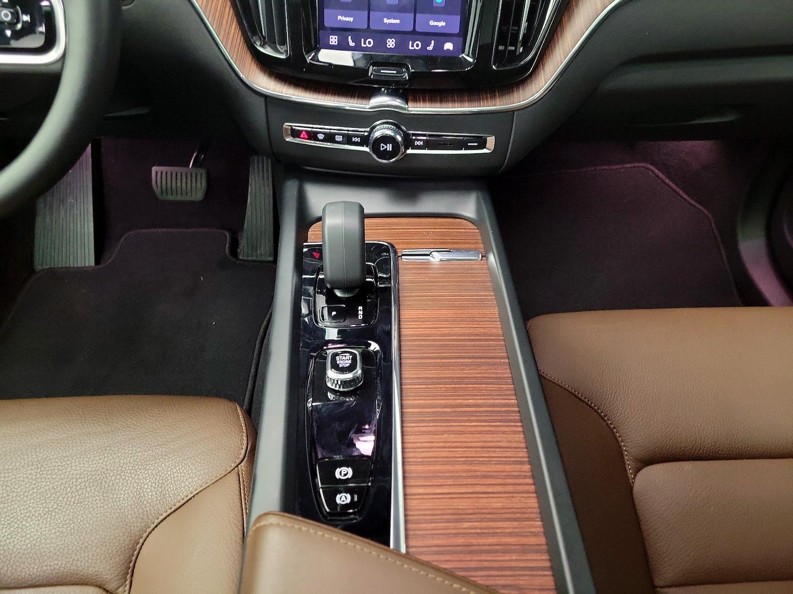 2023 Volvo XC60 Plus - Photo 18
