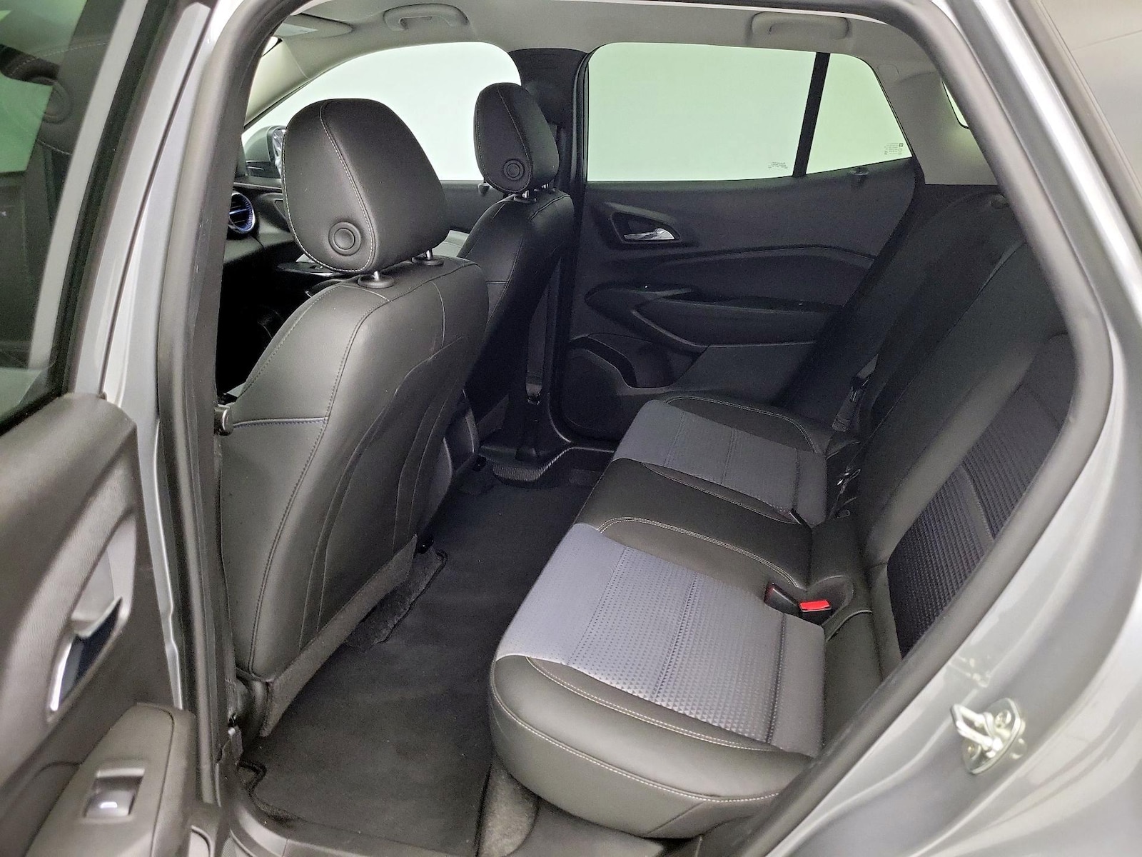 2025 Chevrolet Trax LT - Photo 20