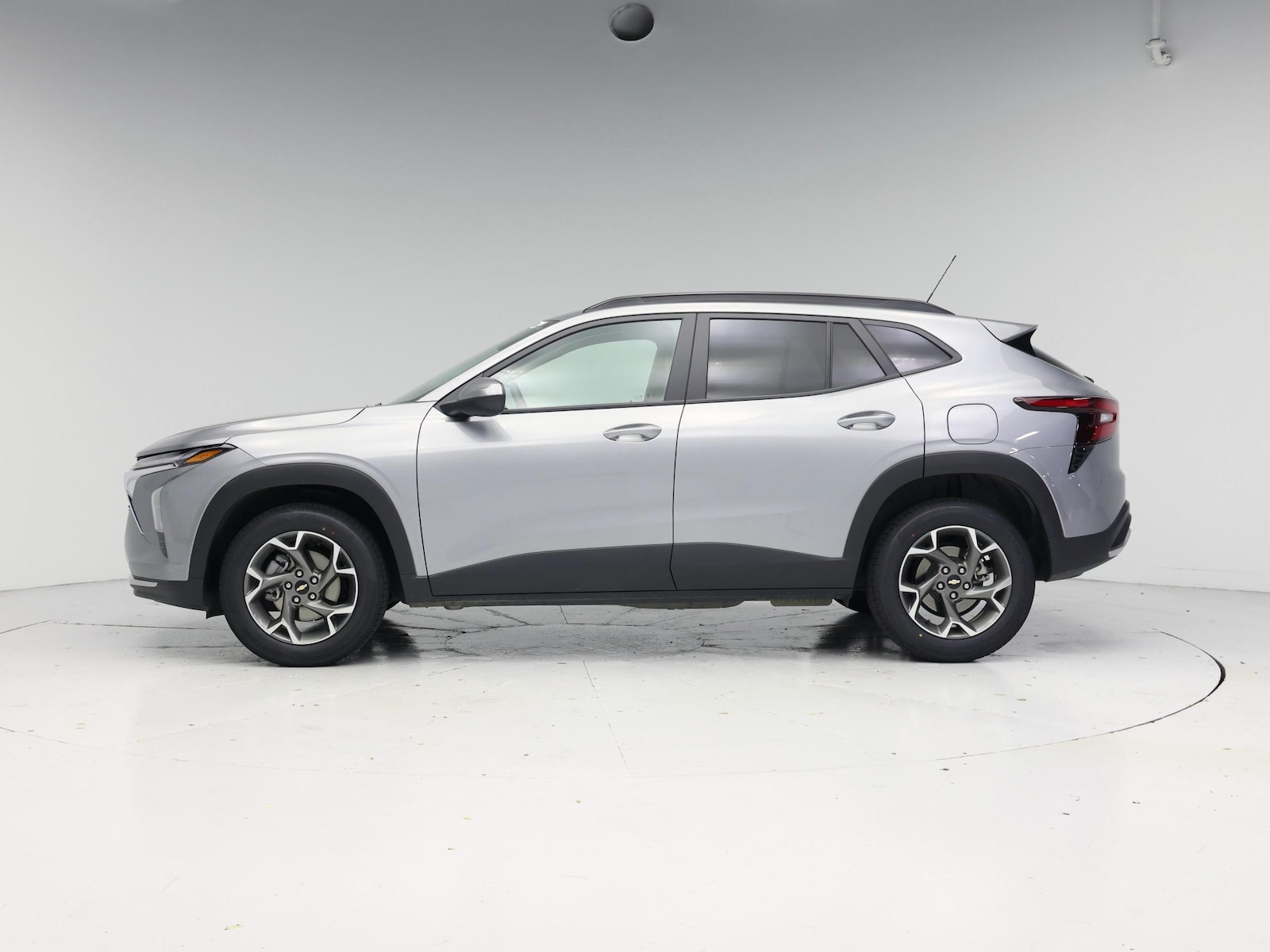 2025 Chevrolet Trax LT - Photo 4