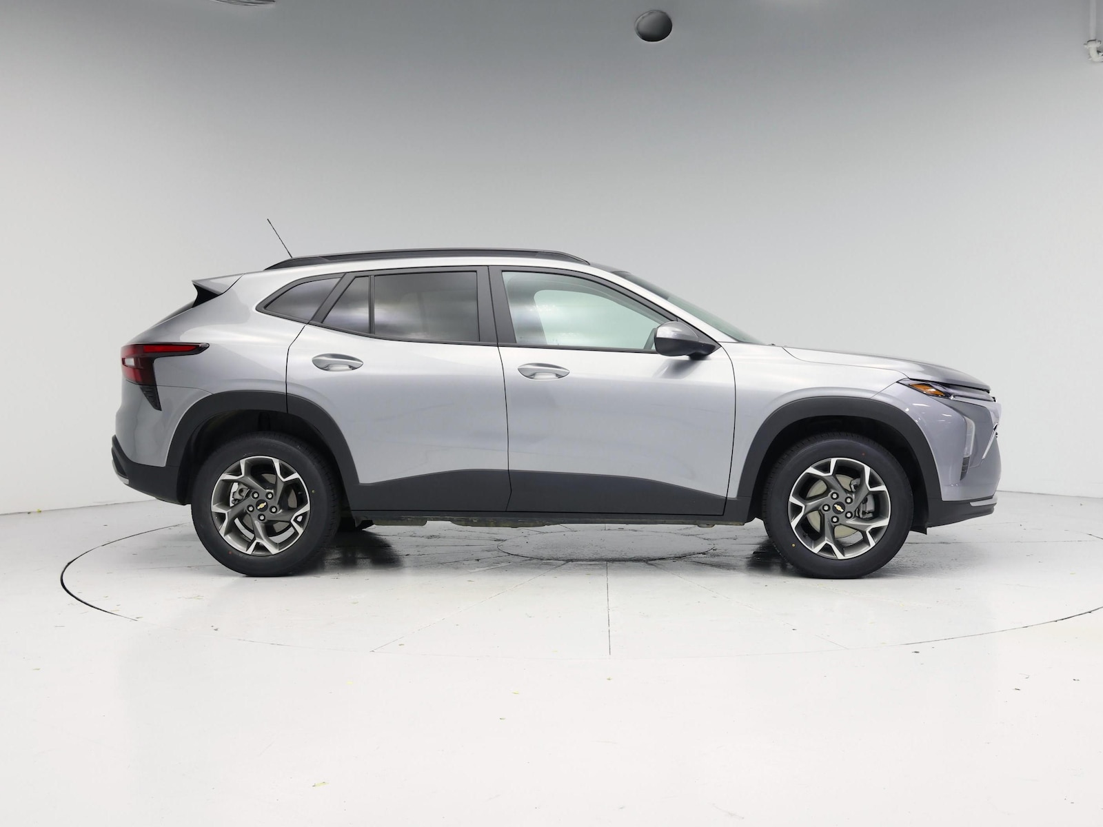 2025 Chevrolet Trax LT - Photo 8