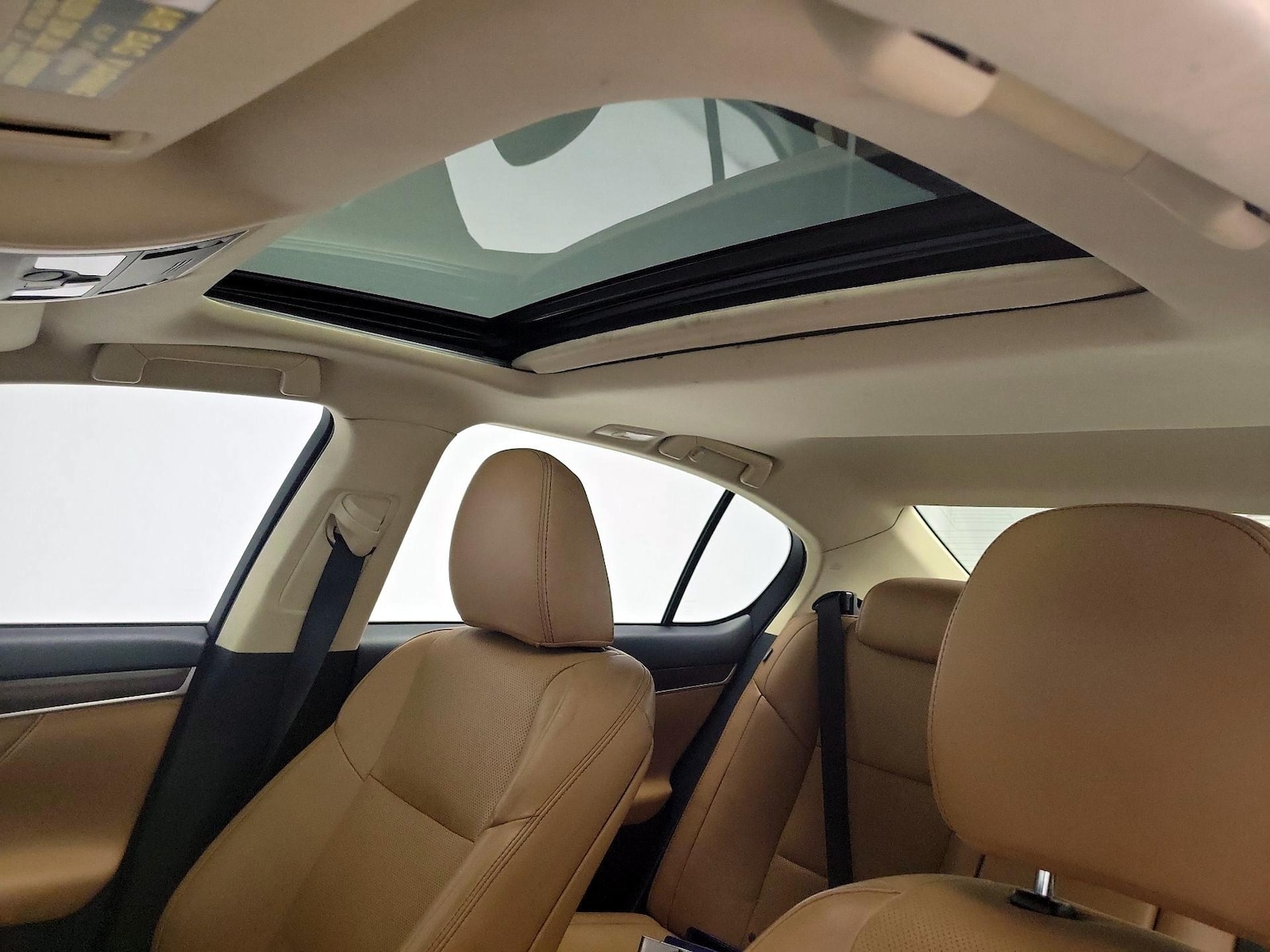 Sunroof(s) & Overhead Airbags