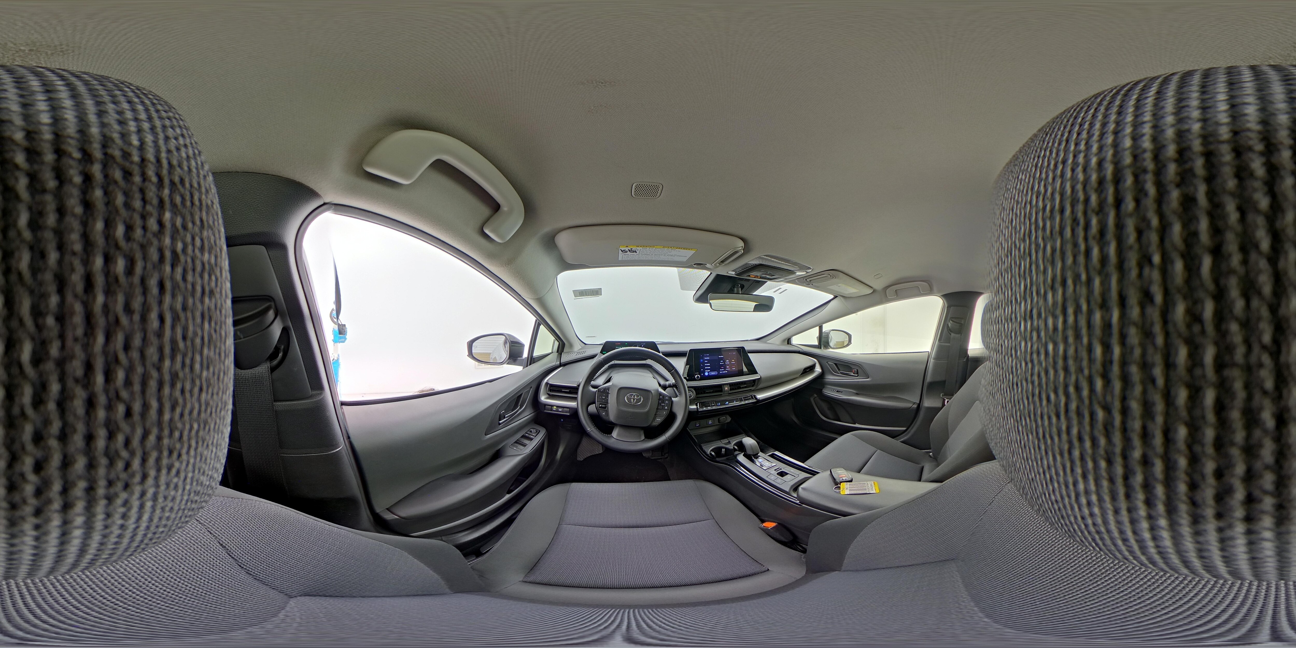 2025 Toyota Prius LE - Photo 26