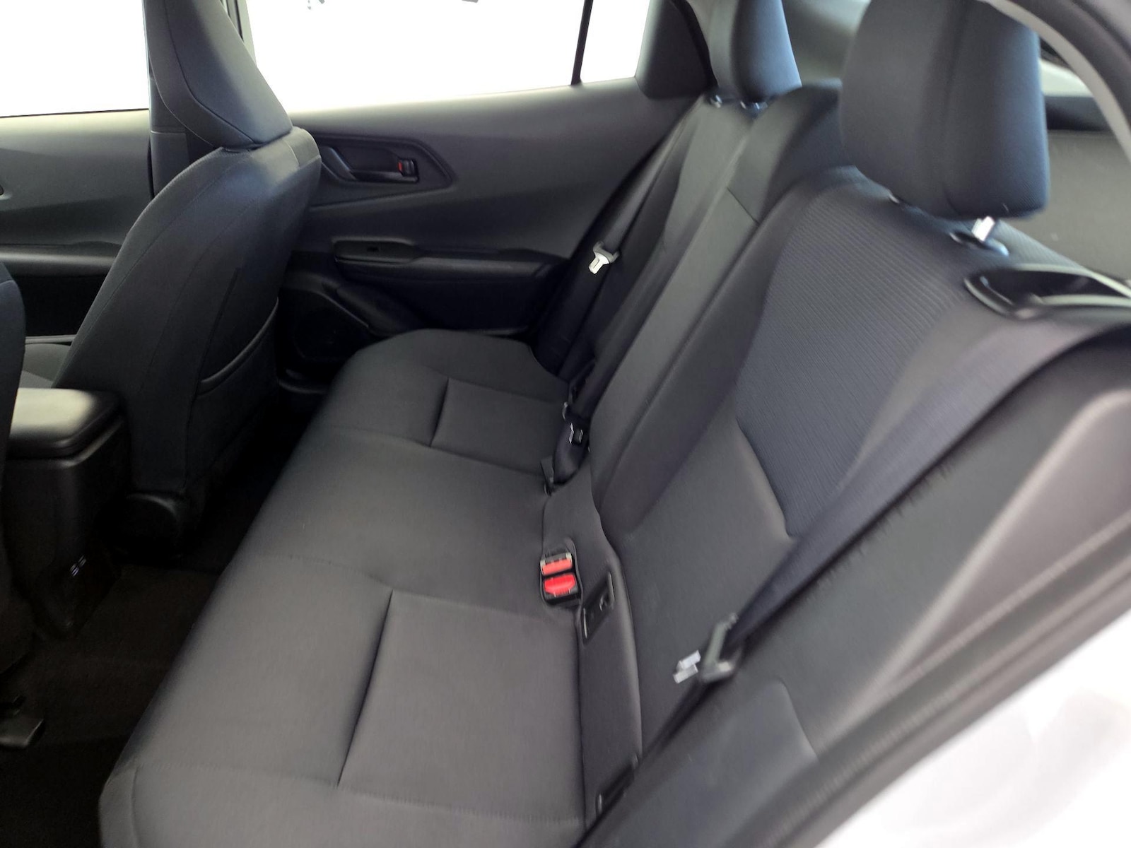 2025 Toyota Prius LE - Photo 20
