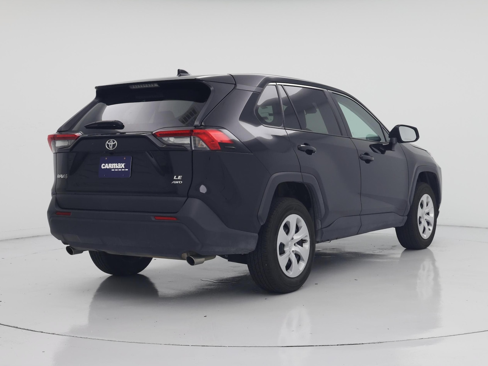 2025 Toyota RAV4 LE - Photo 9