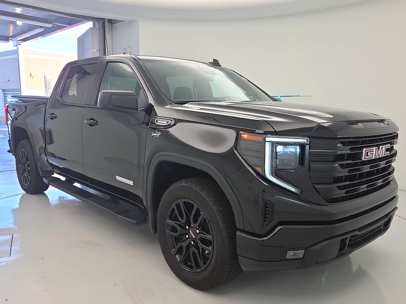 2025 GMC Sierra 1500 Elevation