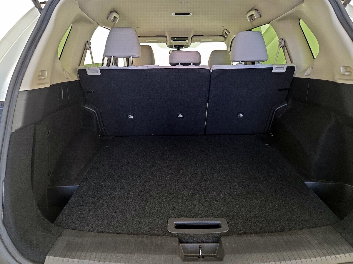Trunk/Cargo (Seats Up)