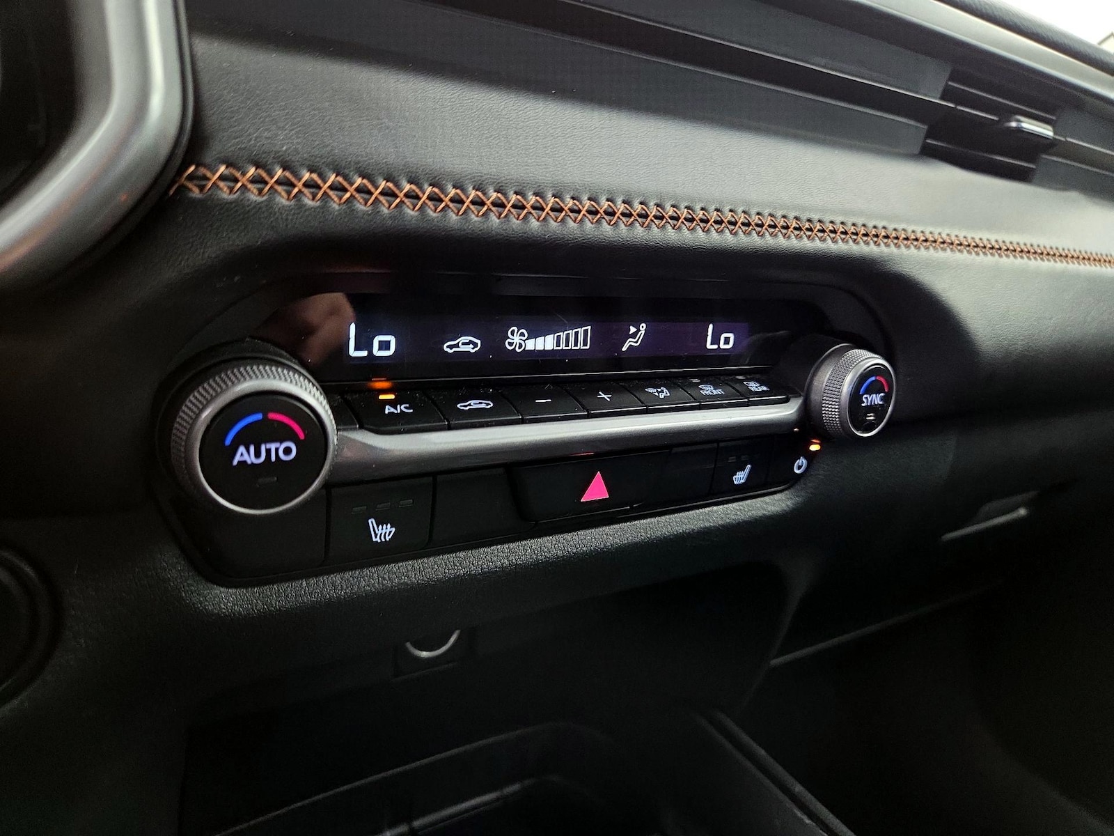 2025 Mazda CX-50 Premium - Photo 17