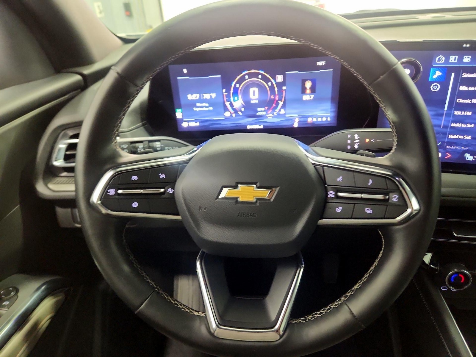 2026 Chevrolet Traverse LT - Photo 11