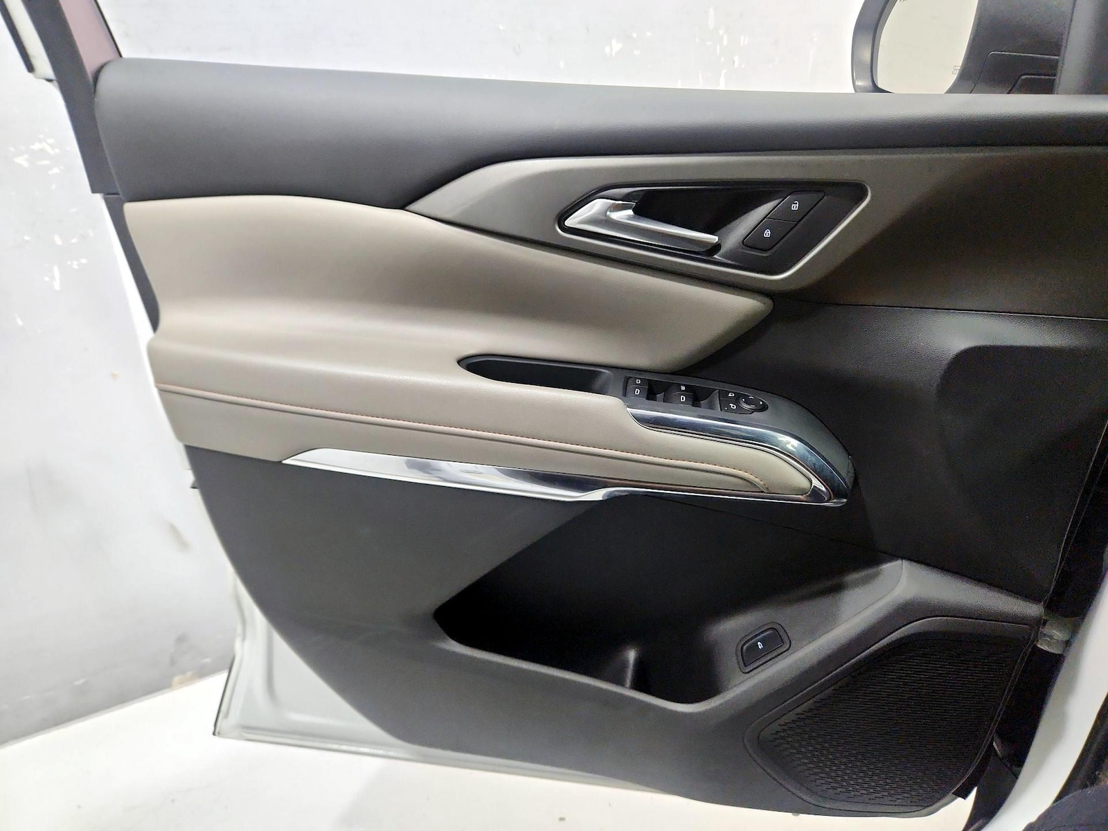 2026 Chevrolet Traverse LT - Photo 13