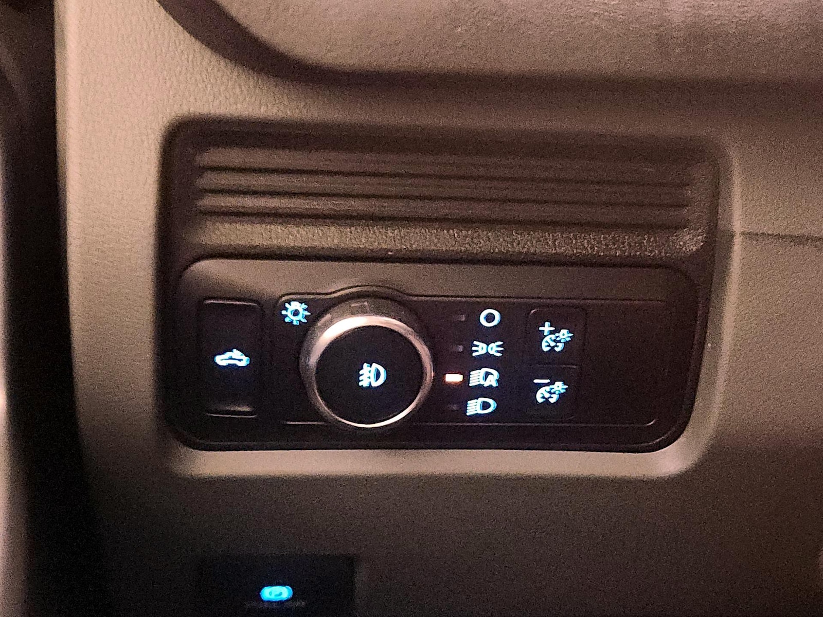 2025 Ford F-250 Super Duty XLT - Photo 14