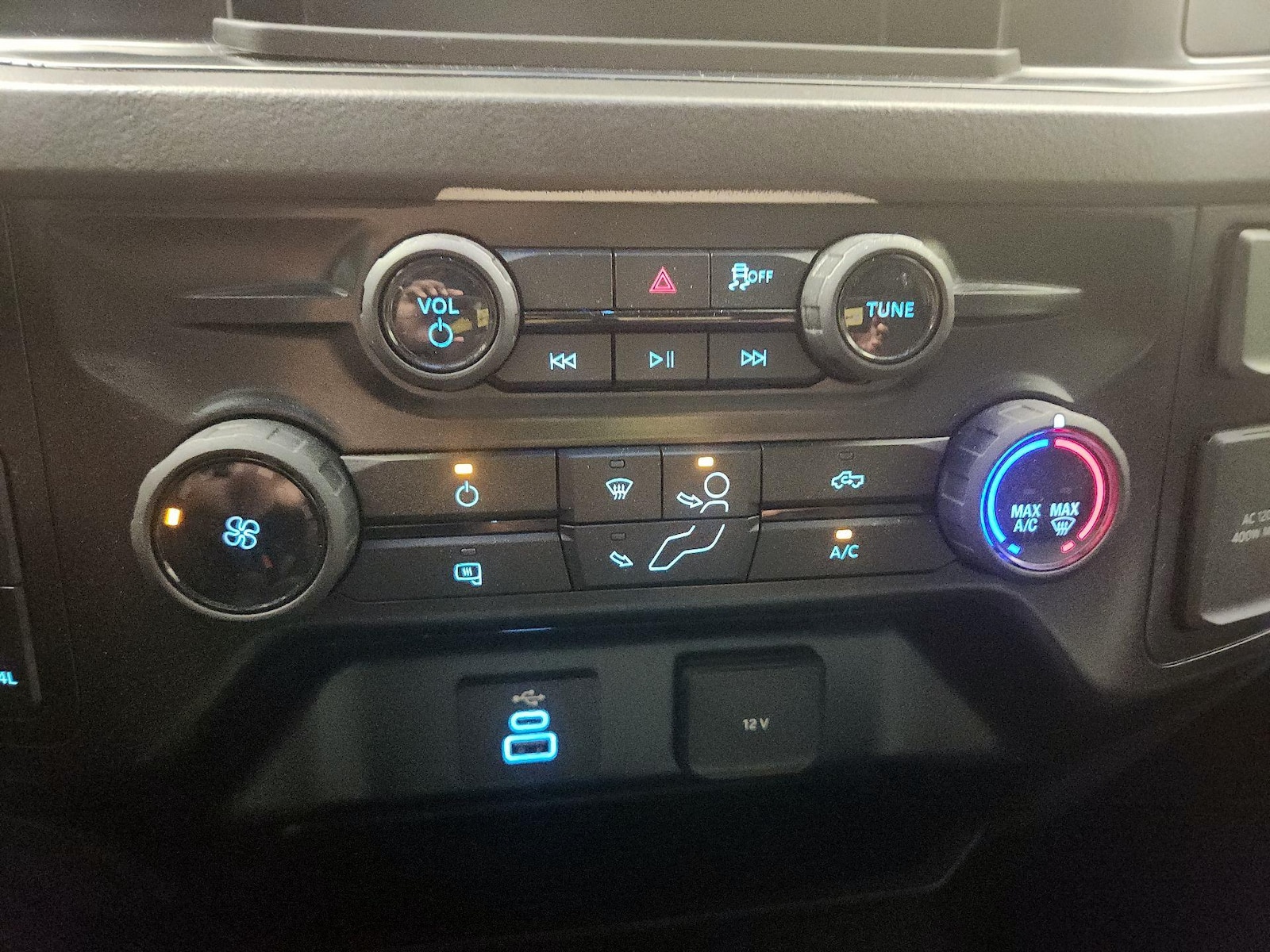 2025 Ford F-250 Super Duty XLT - Photo 17