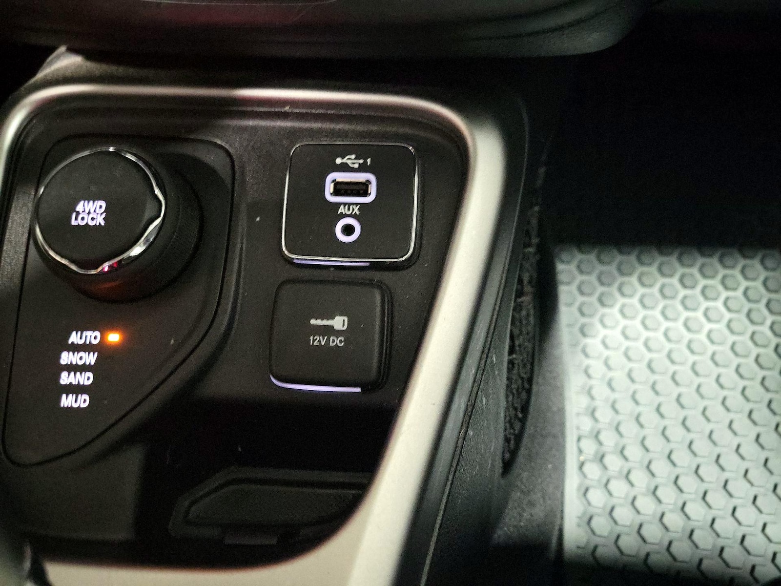 2021 Jeep Compass Latitude - Photo 19