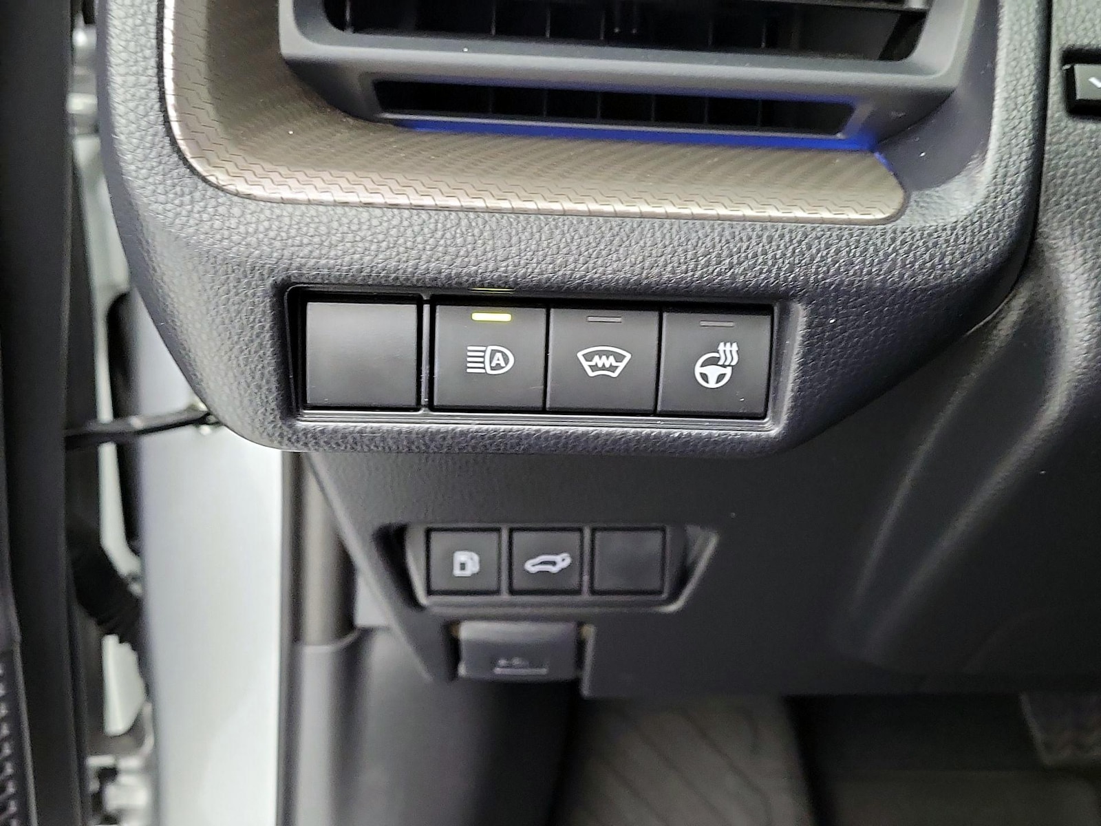 2024 Toyota Prius Limited - Photo 14