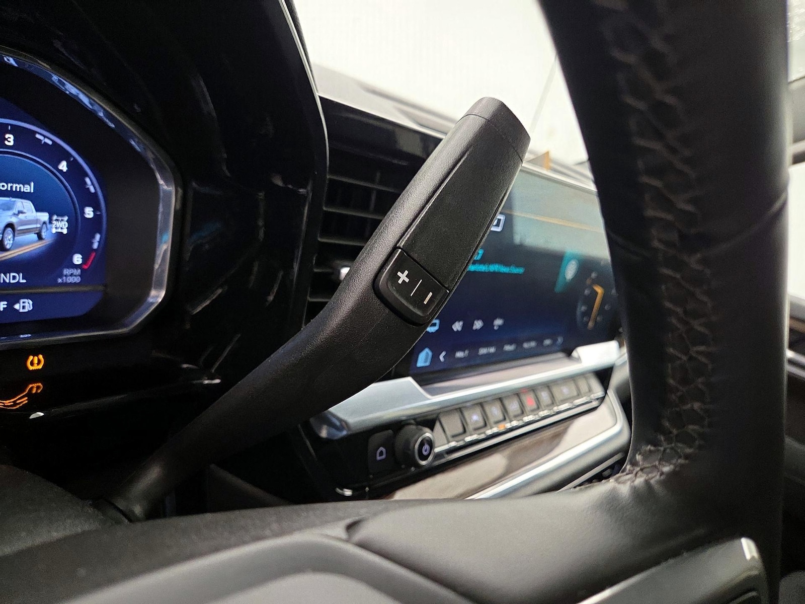 2024 Chevrolet Silverado 1500 LT - Photo 18