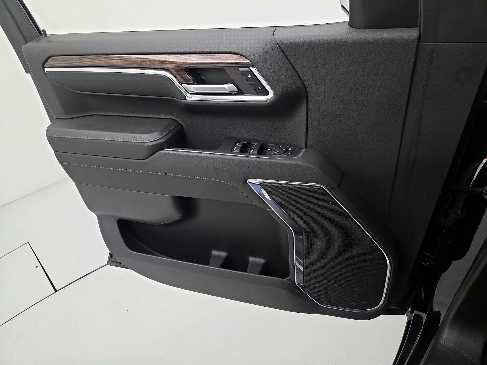 2023 Chevrolet Silverado 1500 LT - Photo 13