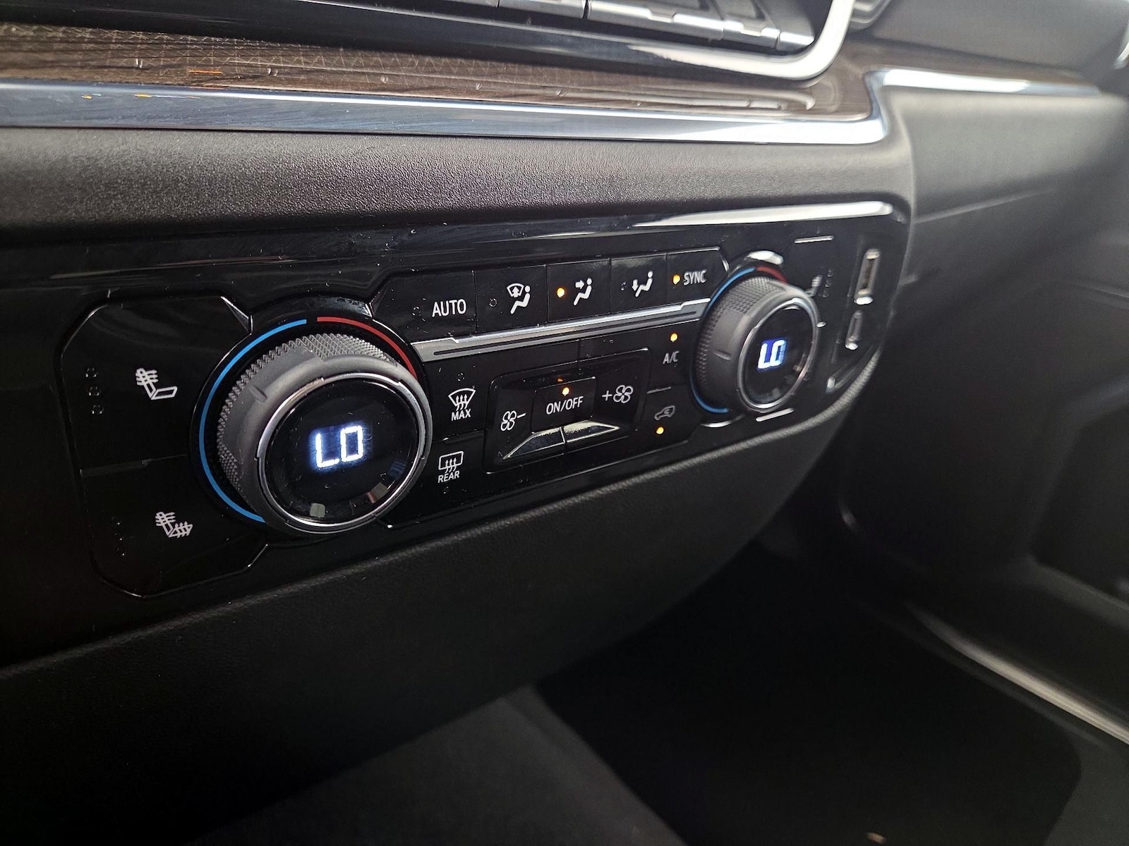 2023 Chevrolet Silverado 1500 LT - Photo 17
