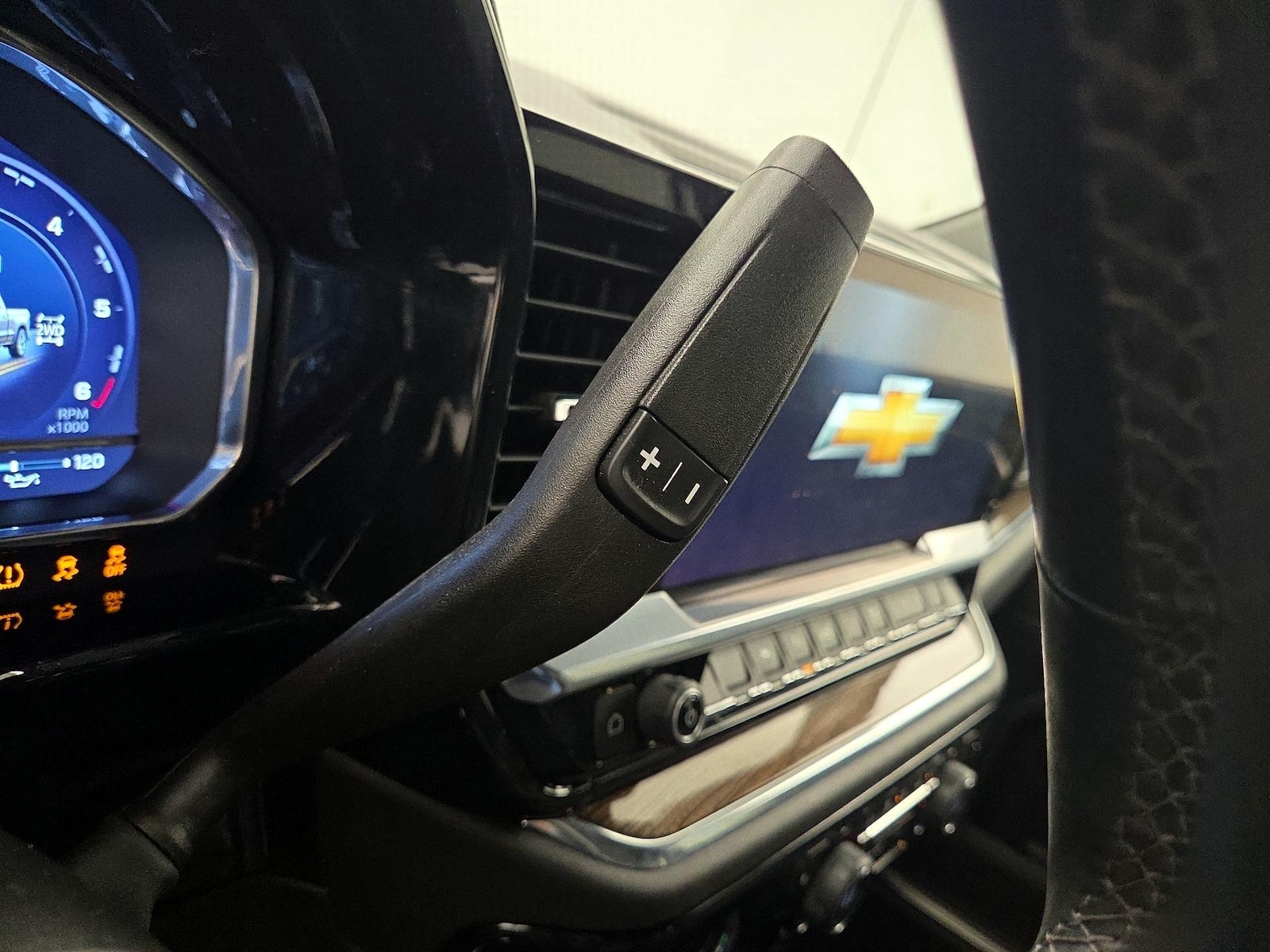 2023 Chevrolet Silverado 1500 LT - Photo 18