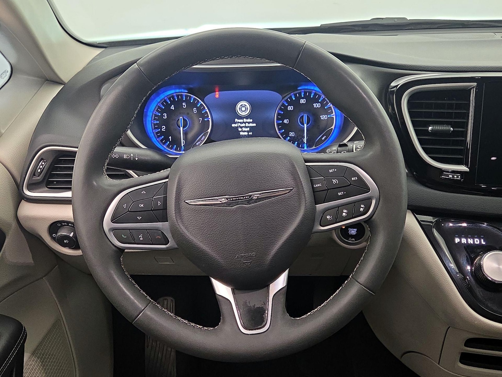 2024 Chrysler Pacifica Touring L - Photo 11