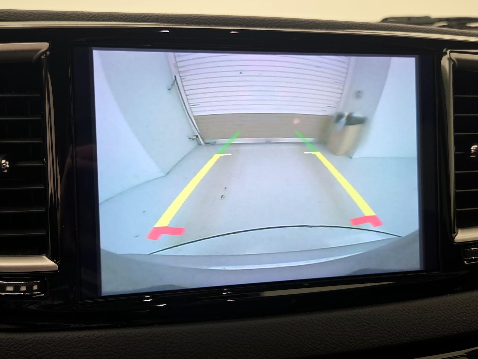 2024 Chrysler Pacifica Touring L - Photo 15