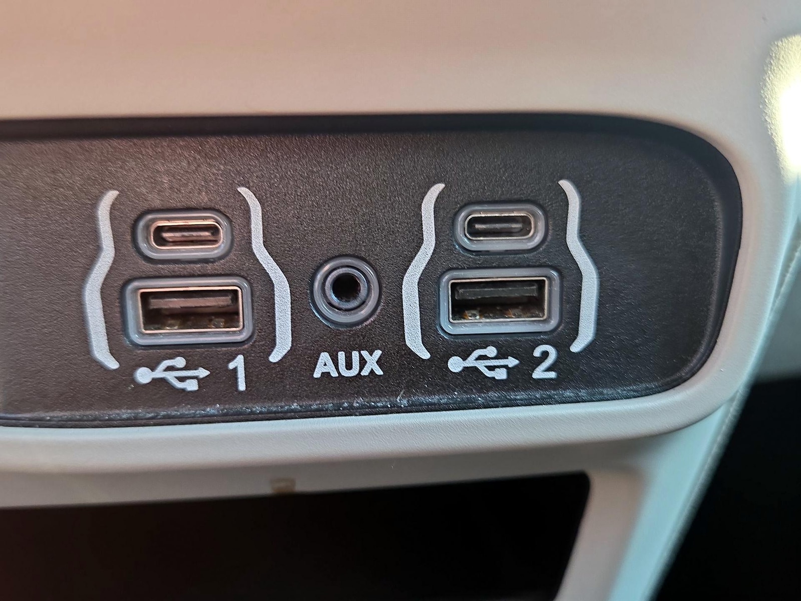 2024 Chrysler Pacifica Touring L - Photo 19