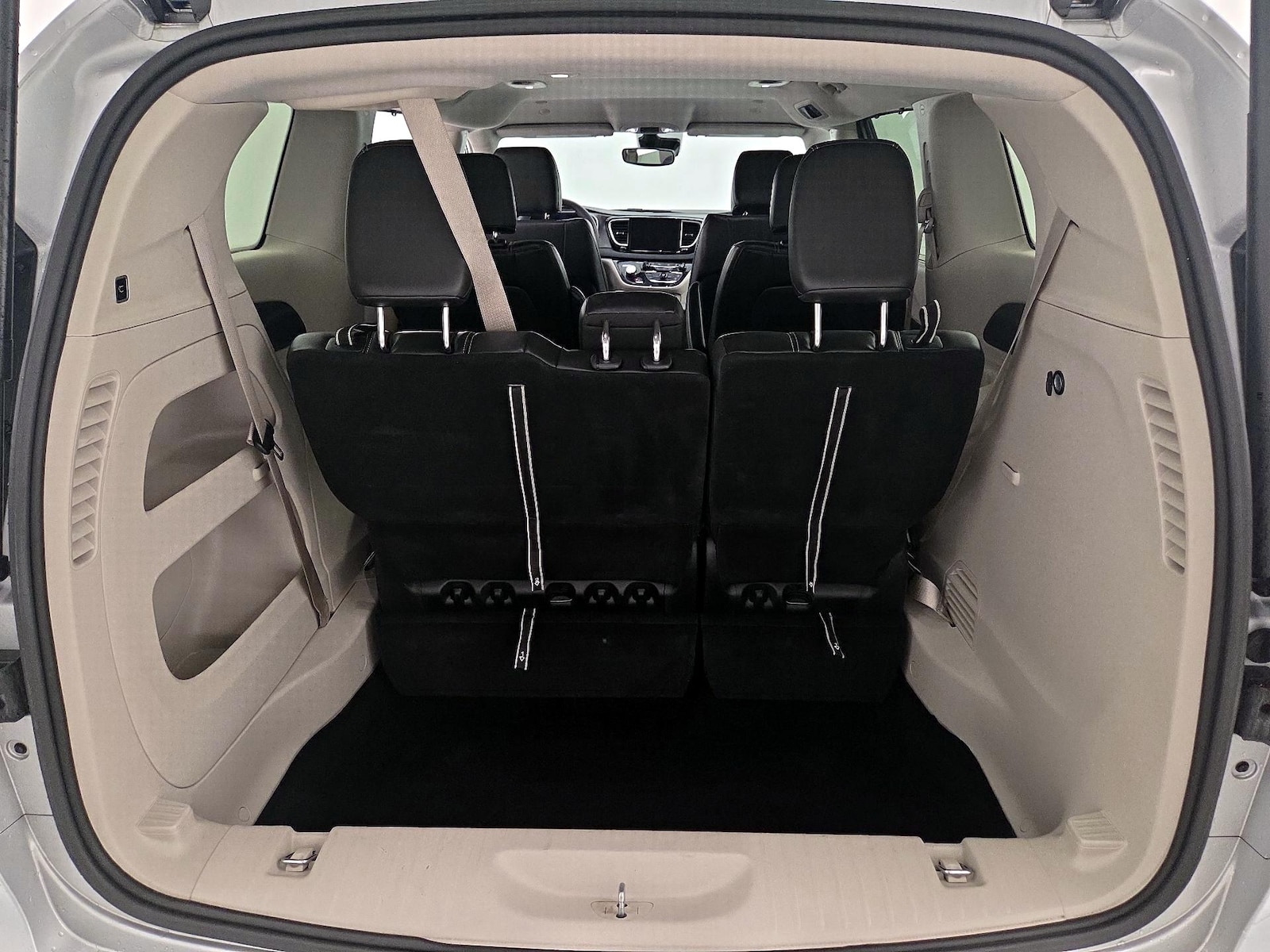 2024 Chrysler Pacifica Touring L - Photo 22