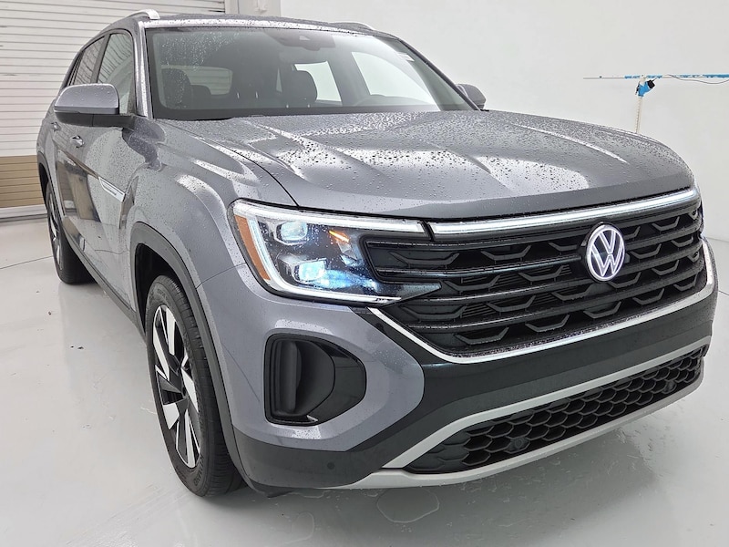 2025 Volkswagen Atlas Cross Sport SE w/Tech