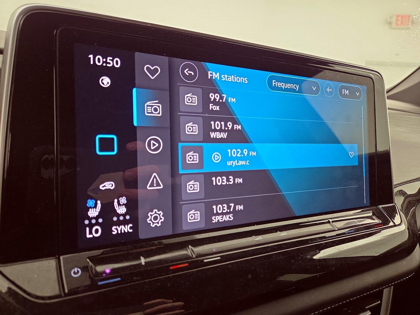 2025 Volkswagen Atlas Cross Sport SE w/Tech - Photo 14