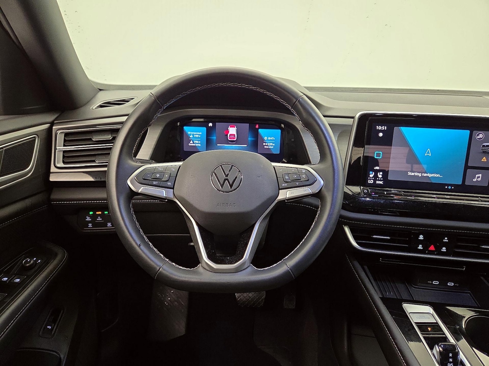 2025 Volkswagen Atlas Cross Sport SE w/Tech - Photo 9