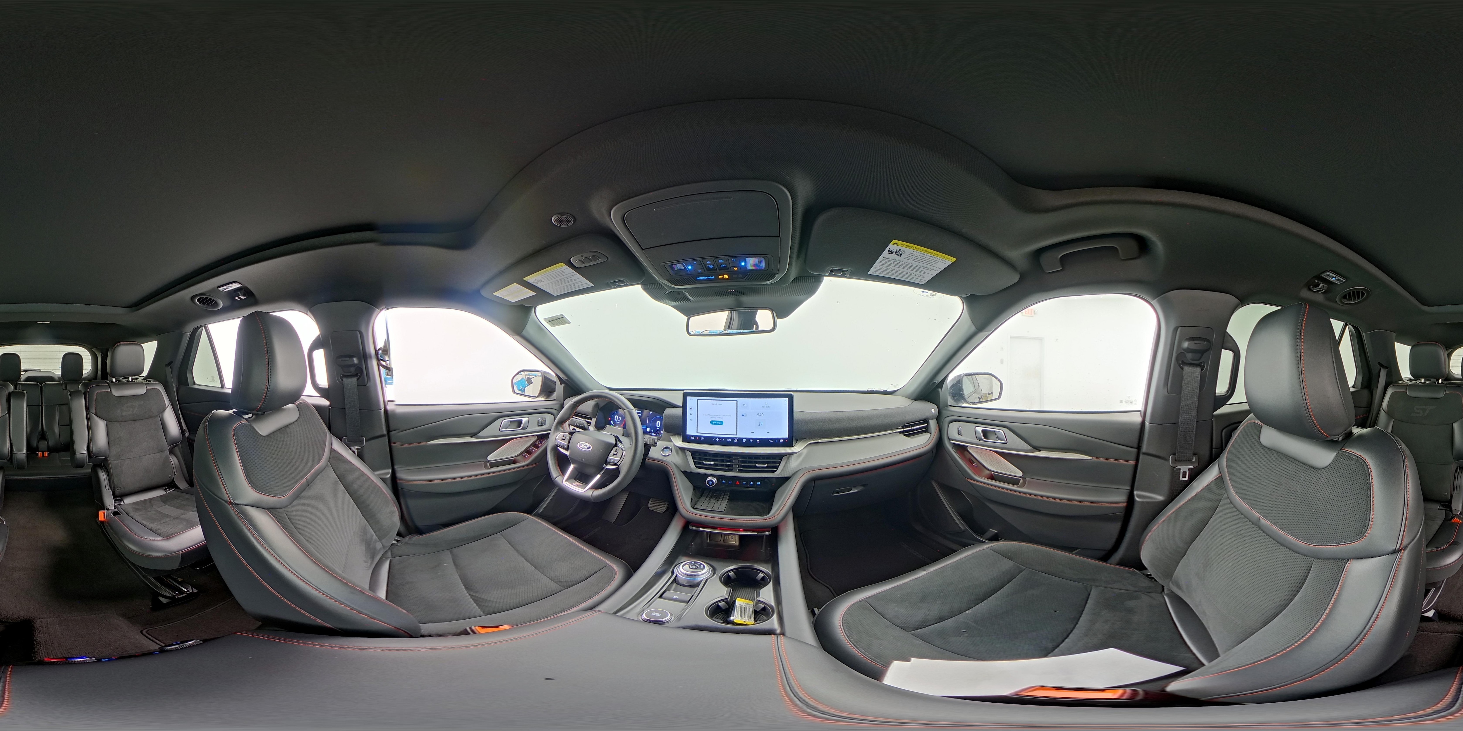 2025 Ford Explorer ST - Photo 26