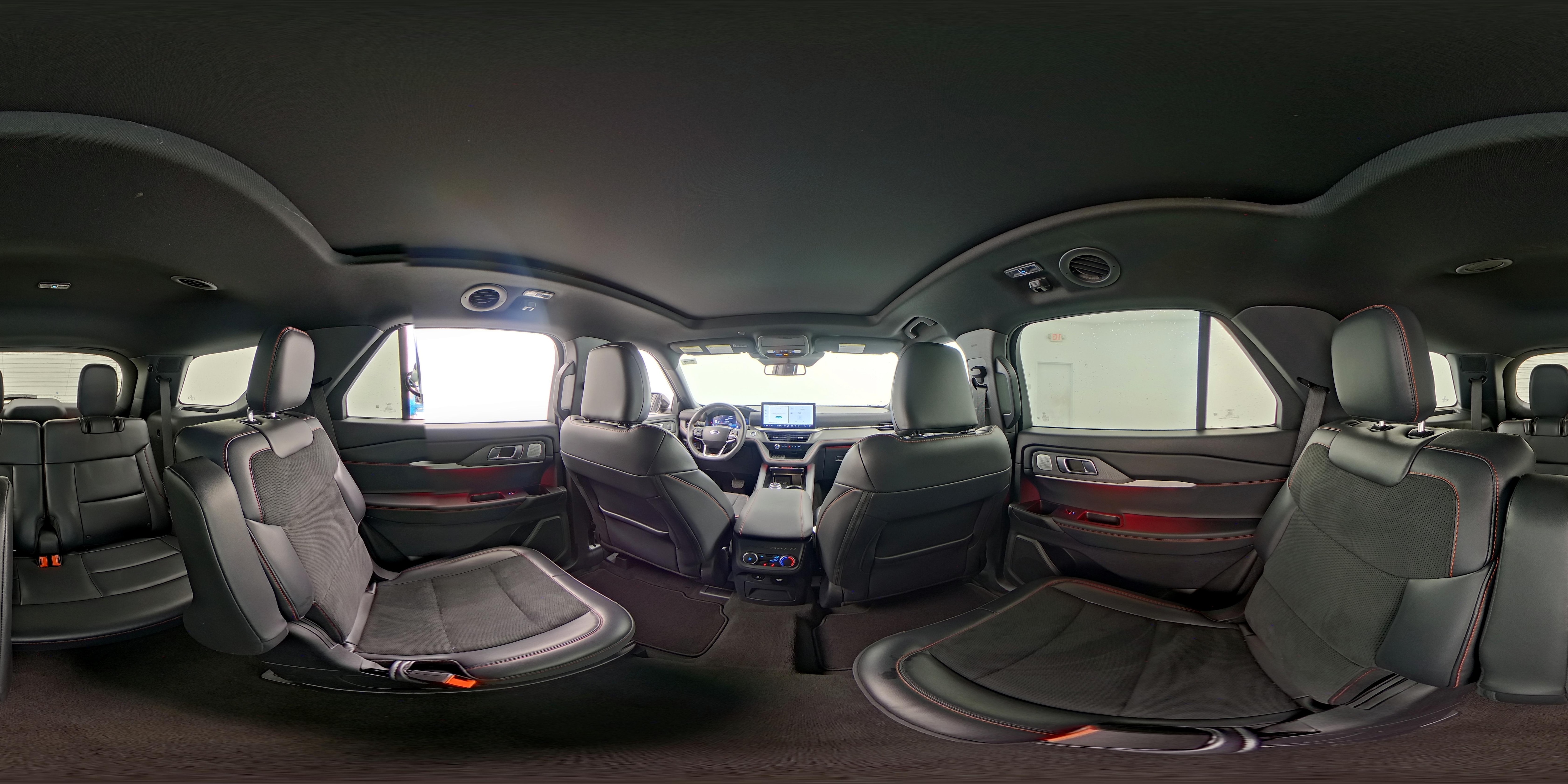 2025 Ford Explorer ST - Photo 27
