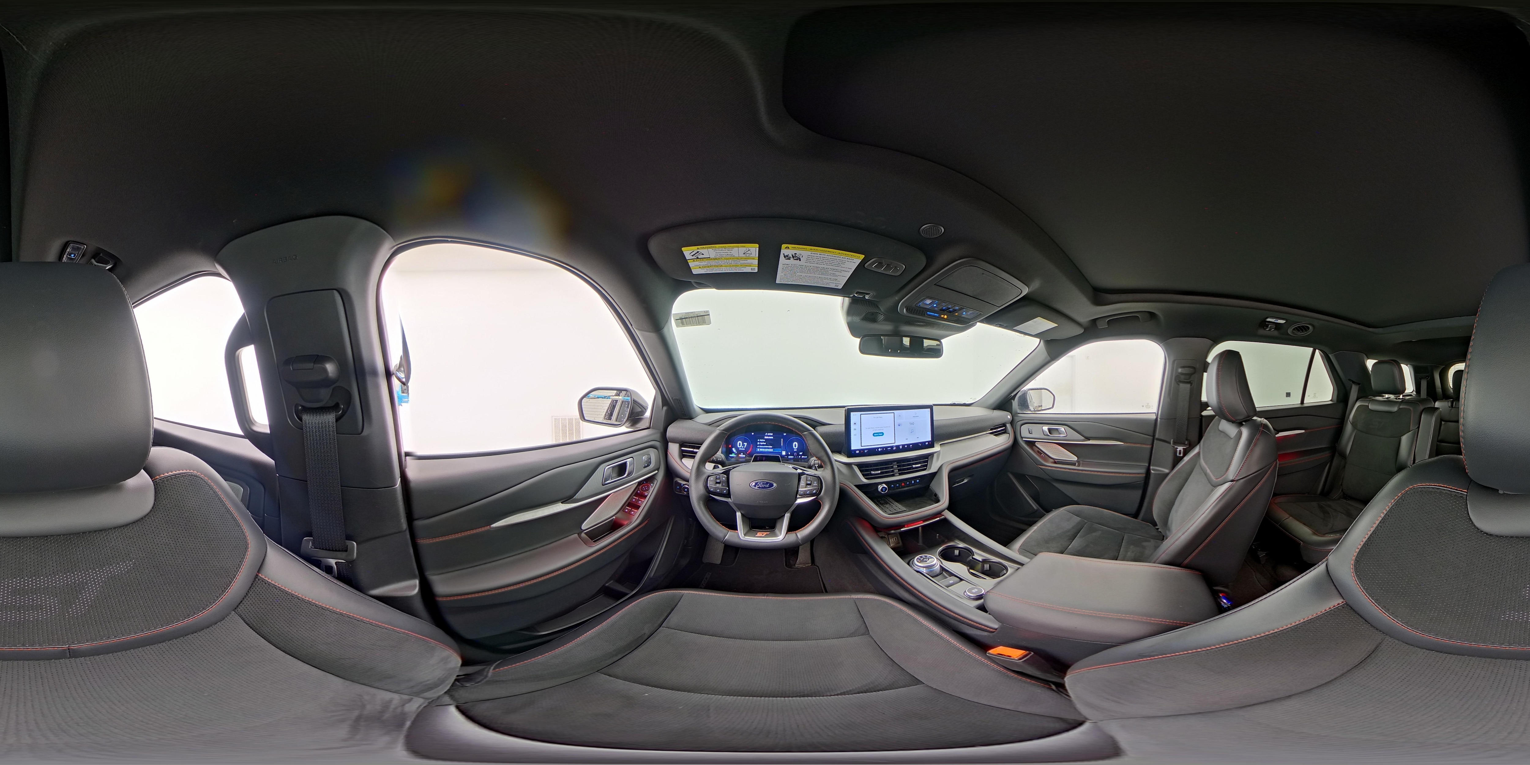 2025 Ford Explorer ST - Photo 28