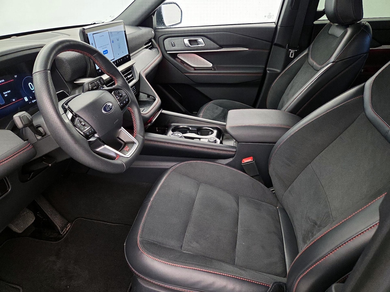 2025 Ford Explorer ST - Photo 12