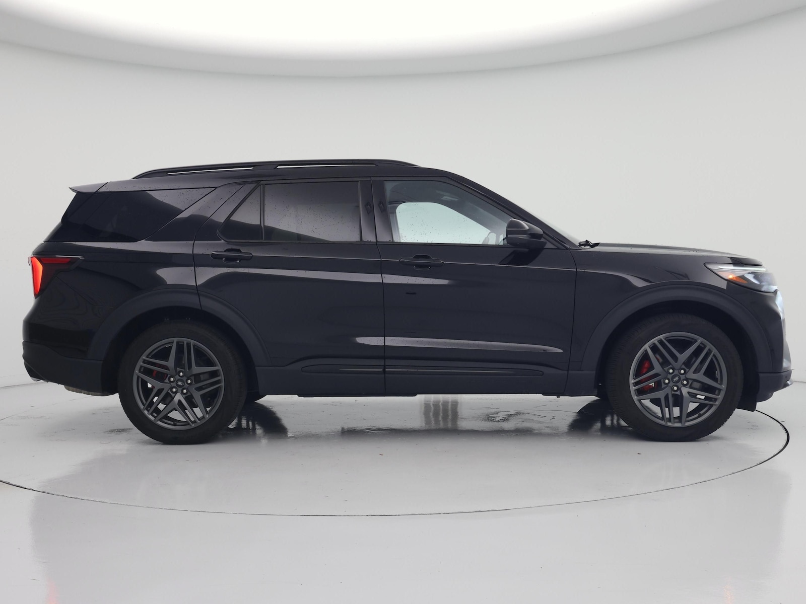 2025 Ford Explorer ST - Photo 8