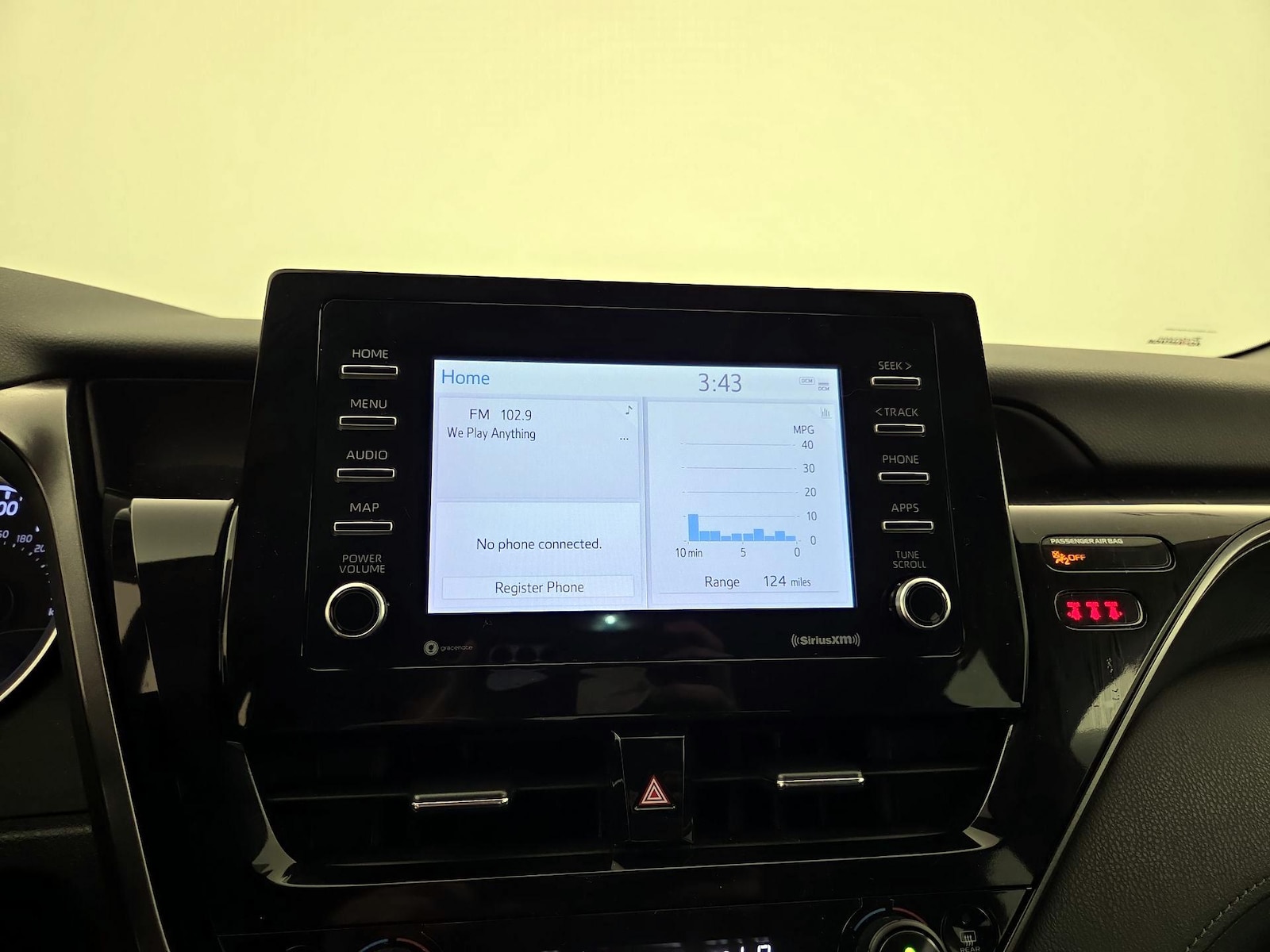 2022 Toyota Camry LE - Photo 14