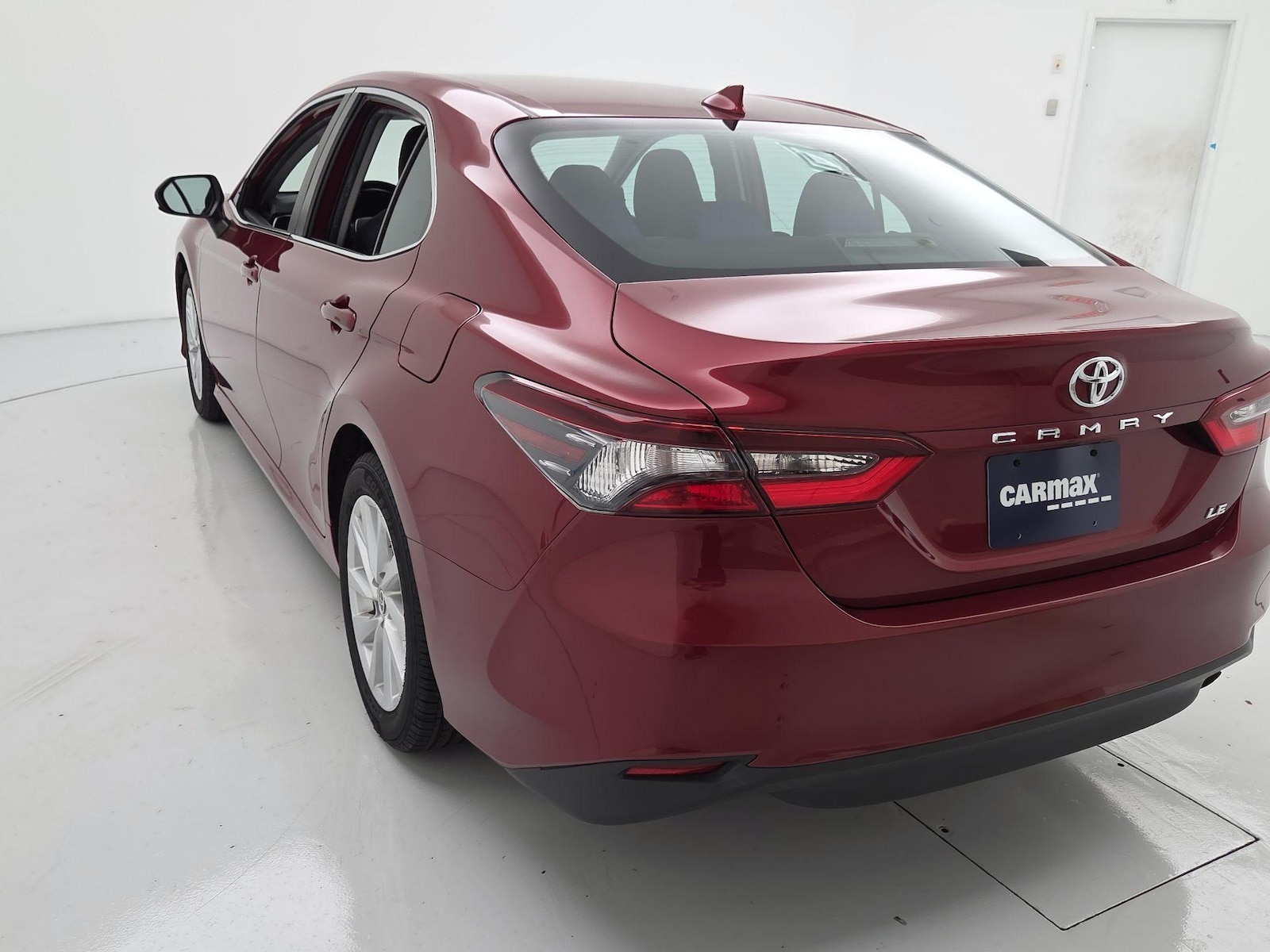 2022 Toyota Camry LE - Photo 7
