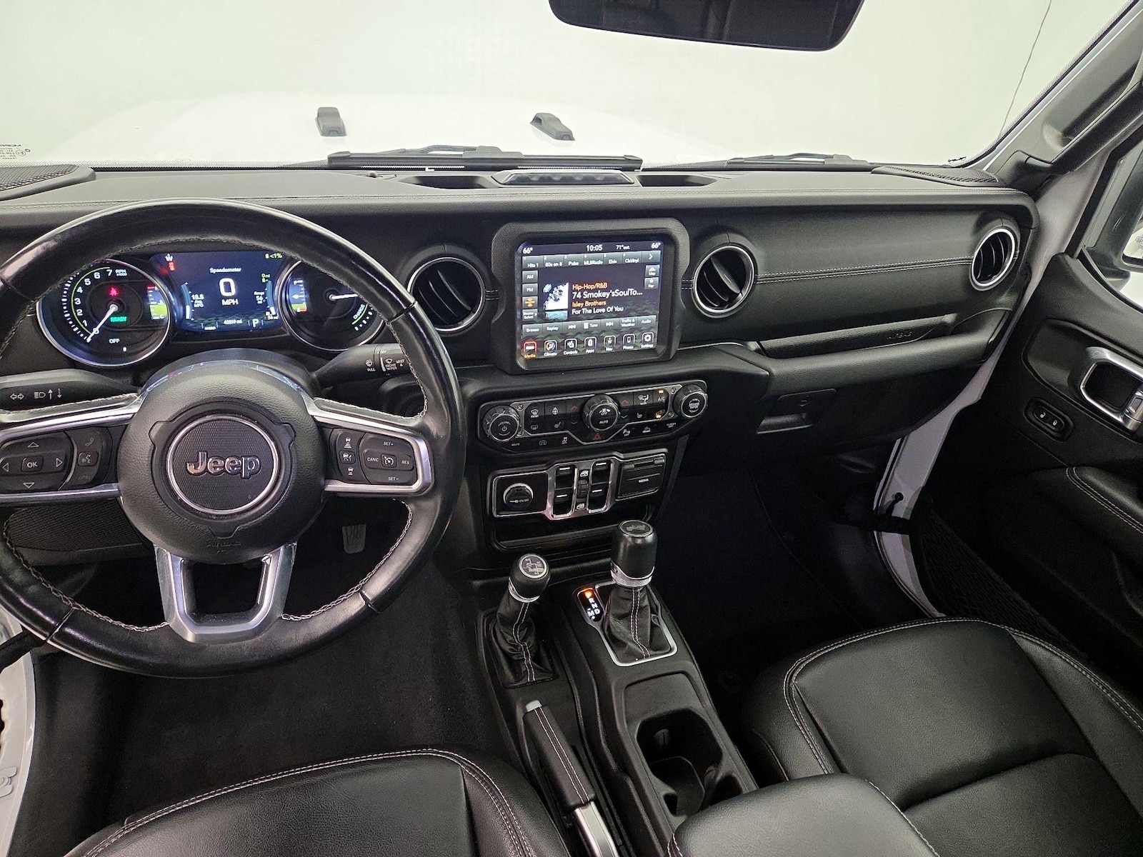 Apple CarPlay® & Android Auto™