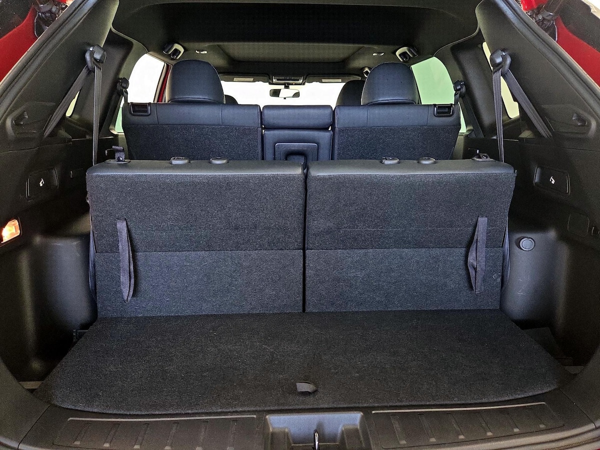 Trunk/Cargo (Seats Up)
