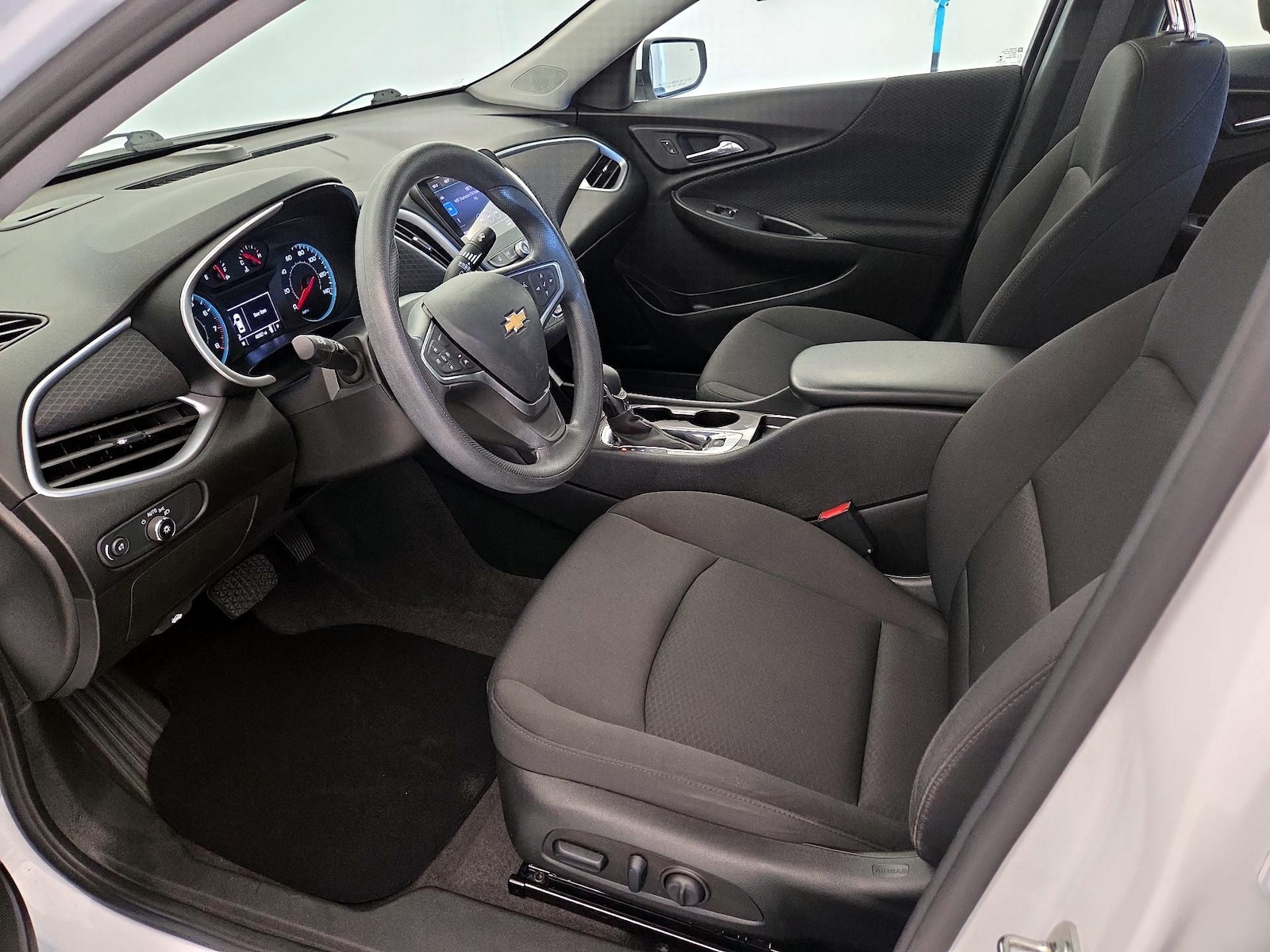 Power Seat(s) & Side Airbags