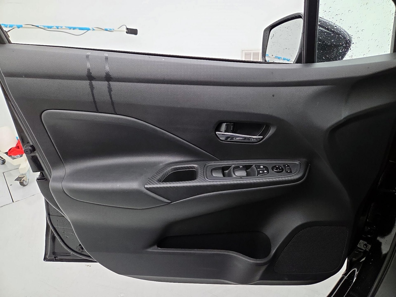 2025 Nissan Versa Sedan SV - Photo 11