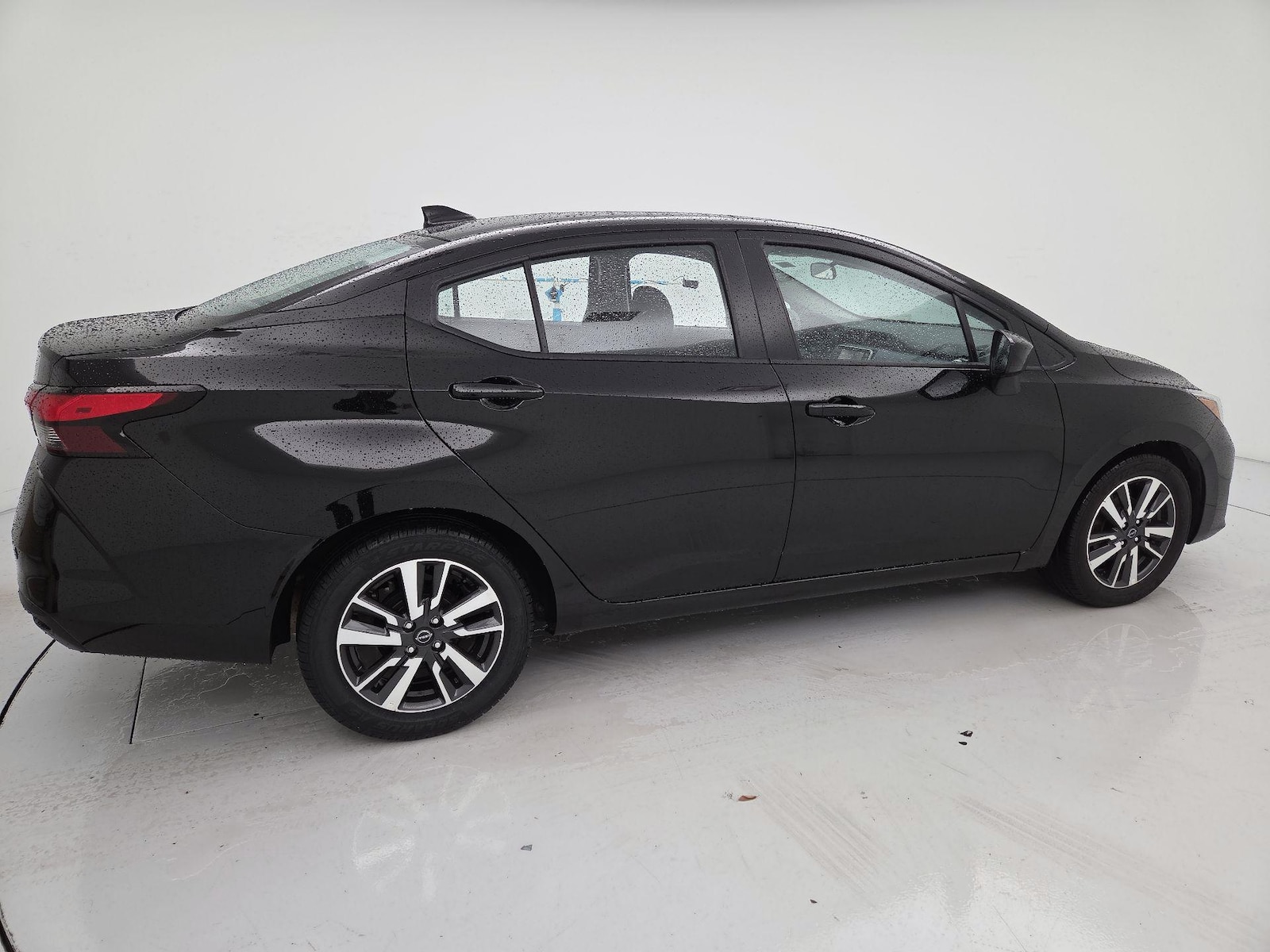 2025 Nissan Versa Sedan SV - Photo 4