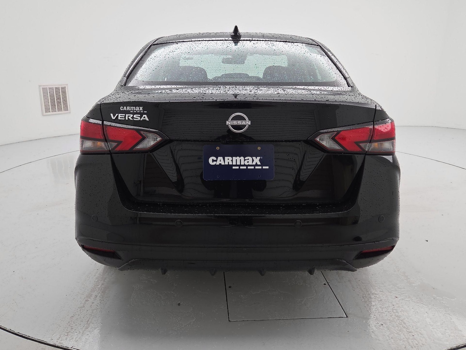 2025 Nissan Versa Sedan SV - Photo 6