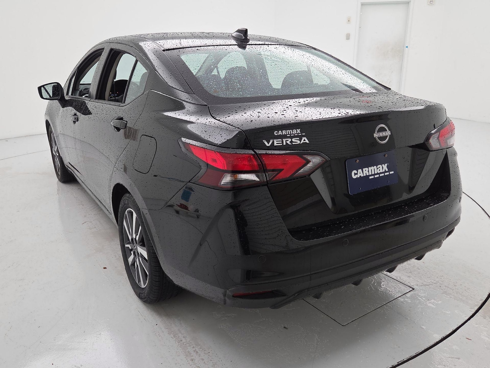 2025 Nissan Versa Sedan SV - Photo 7