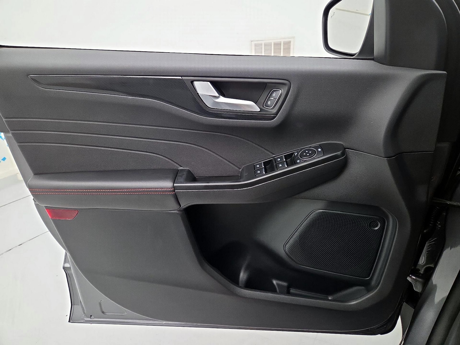 2025 Ford Escape ST-Line - Photo 11