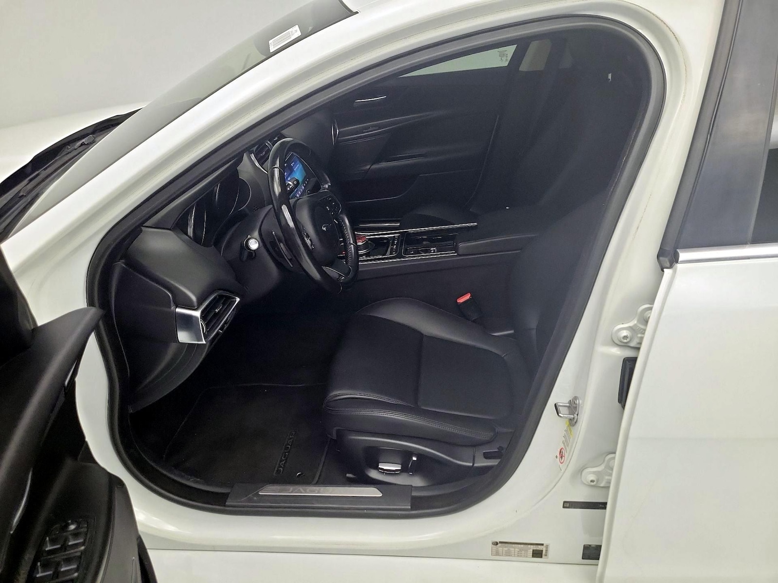 Power Seat(s) & Side Airbags