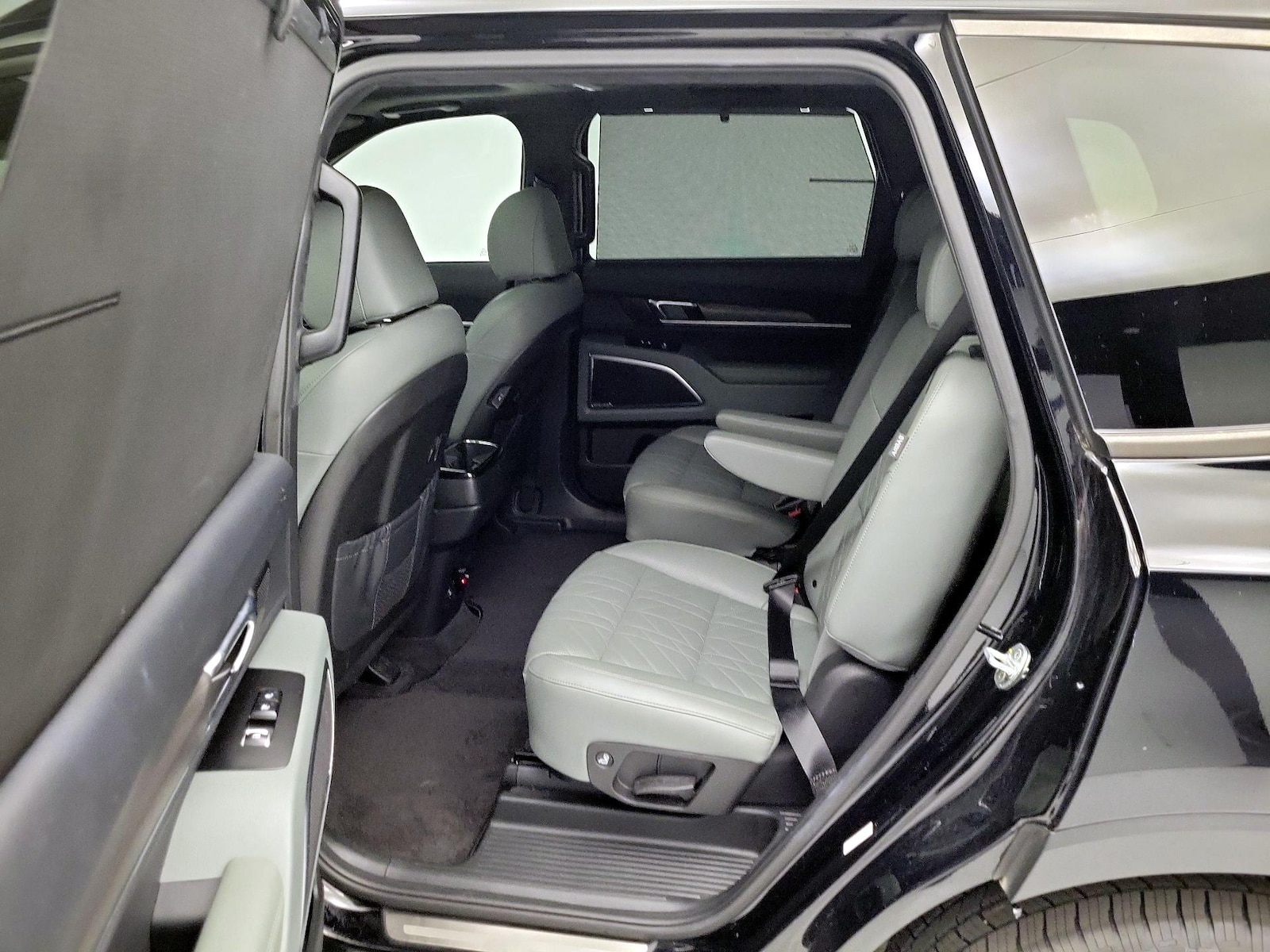 Rear Air Conditioning