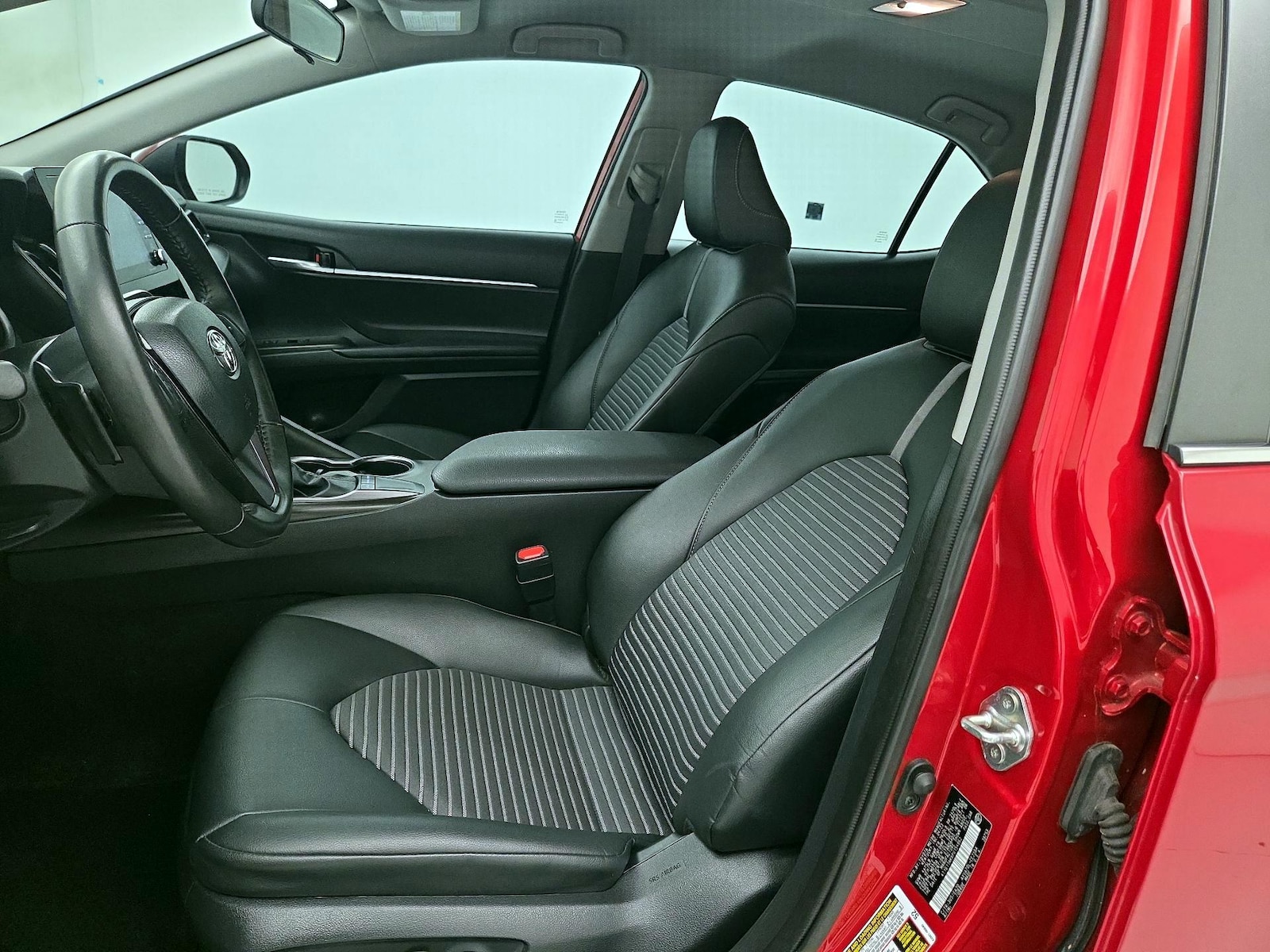 Power Seat(s) & Side Airbags
