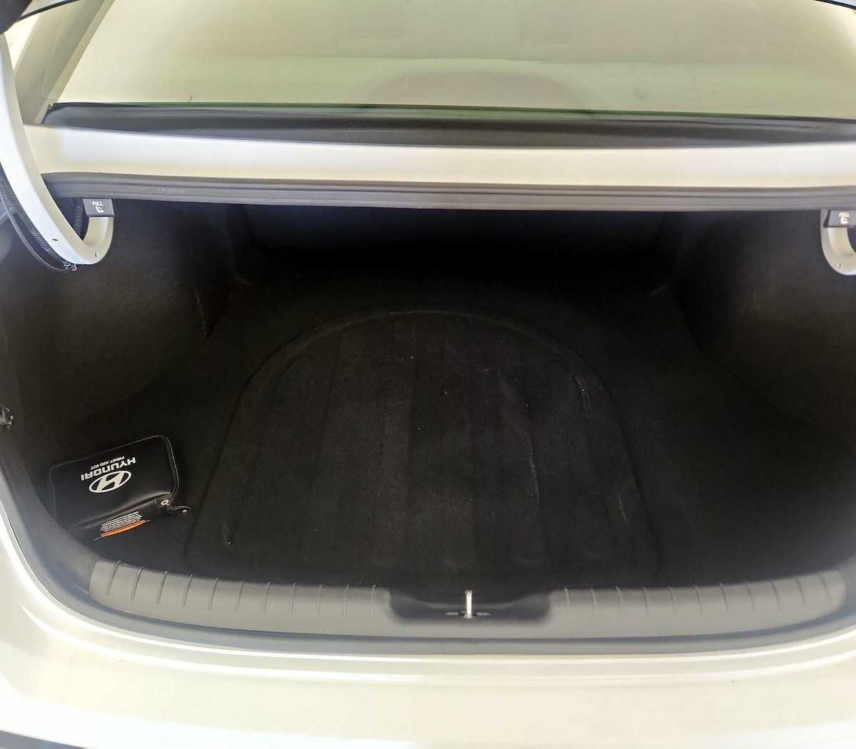 Trunk/Cargo (Seats Up)