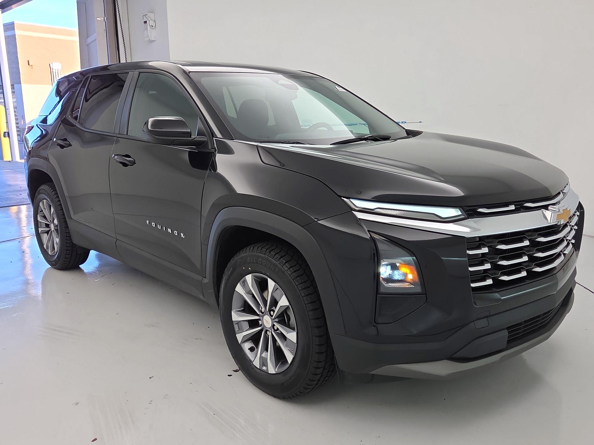 Black 2025 Chevrolet Equinox SUV / Crossover Four-Wheel Drive Automatic