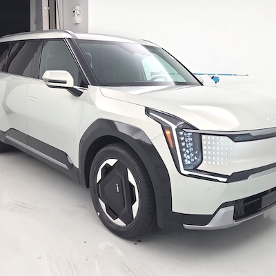2024 Kia EV9 Land
