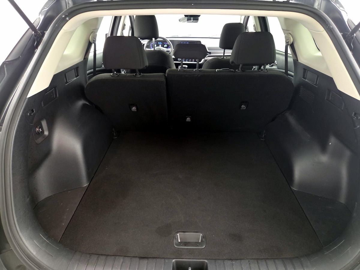 Trunk/Cargo (Seats Up)